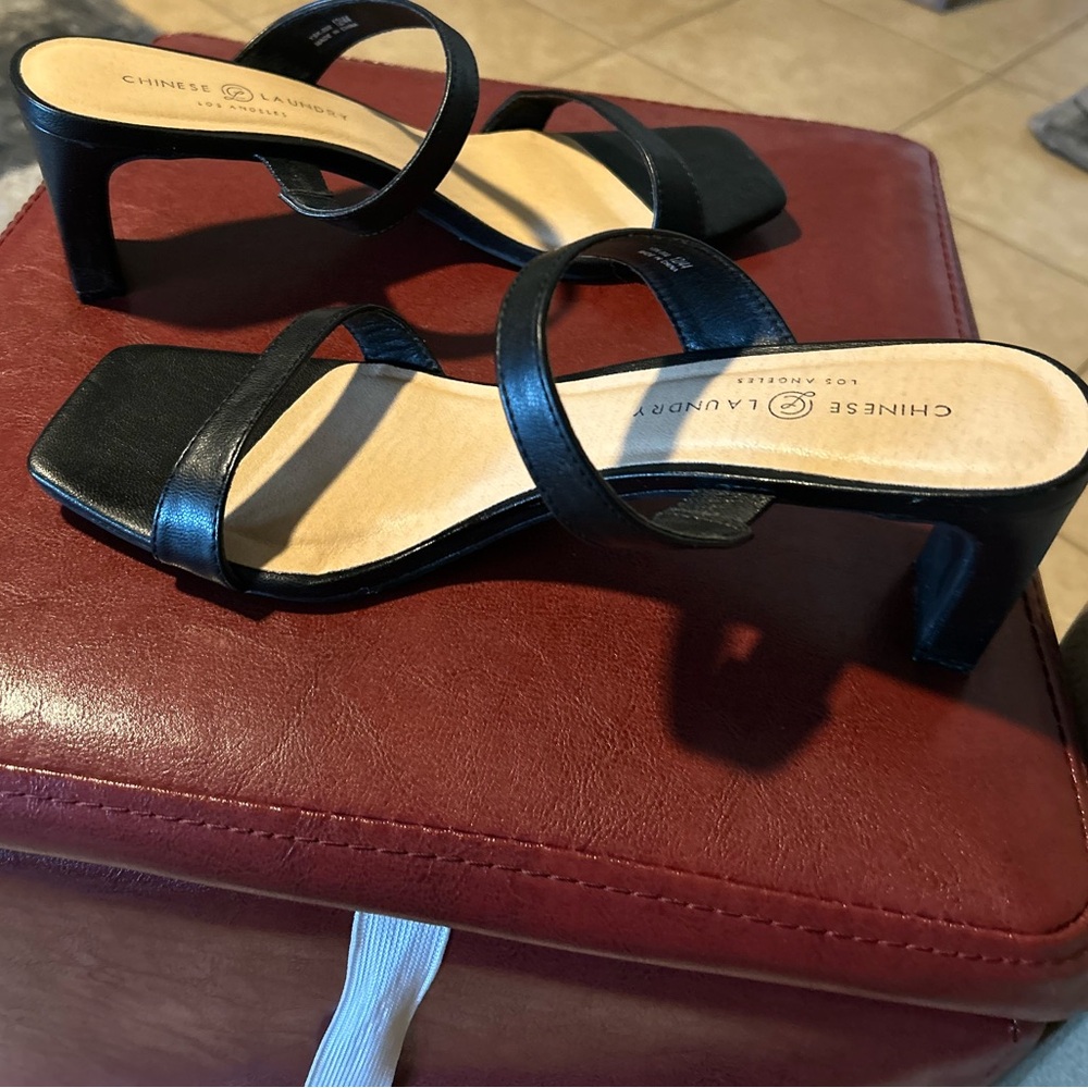 Chinese Laundry Black Strappy Heels